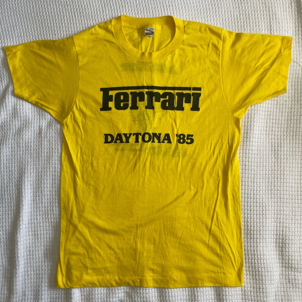 Vintage Ferrari Daytona '85 Yellow T-Shirt